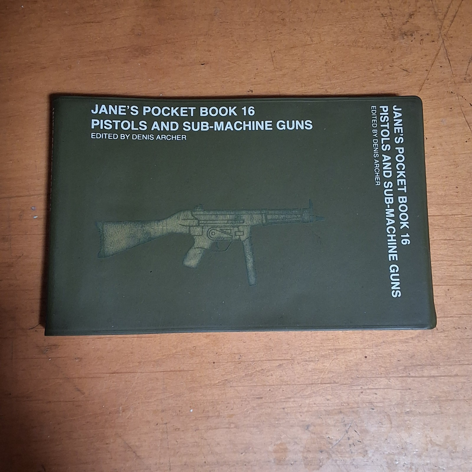 Jane’s Pocket Book 16 Pistols And Sub-Machine Guns ~Denis Archer 1976 Military