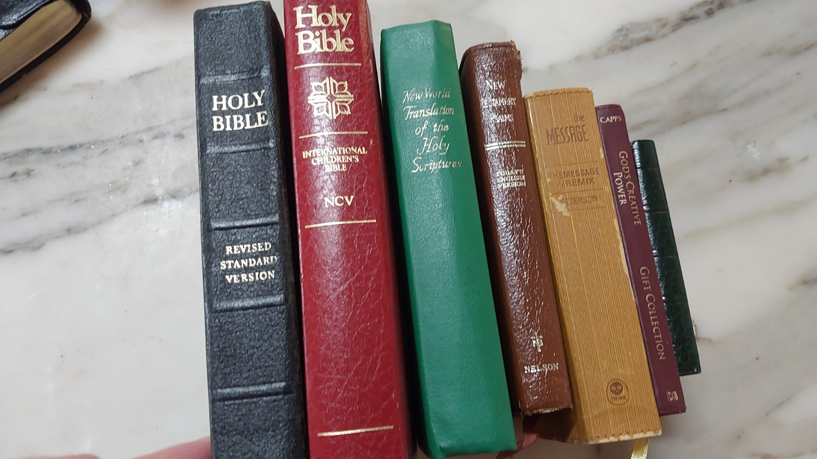 THE HOLY BIBLE Lot of 7 Different Versions RSV NCV NWT TEV