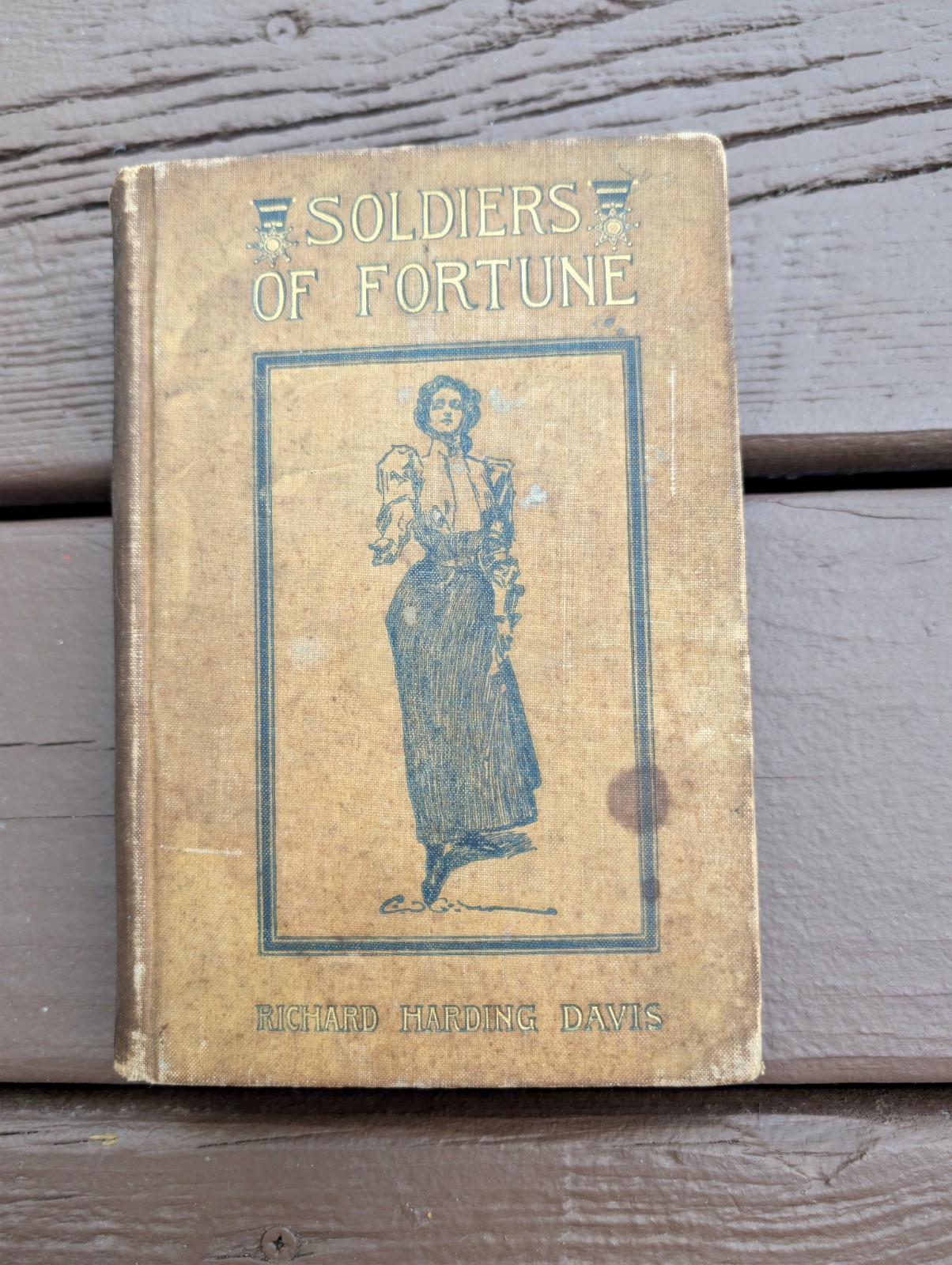 ANTIQUE BOOK – „SOLDIERS OF FORTUNE“ BY RICHARD HARDING DAVIS 1897 FIRST EDITION
