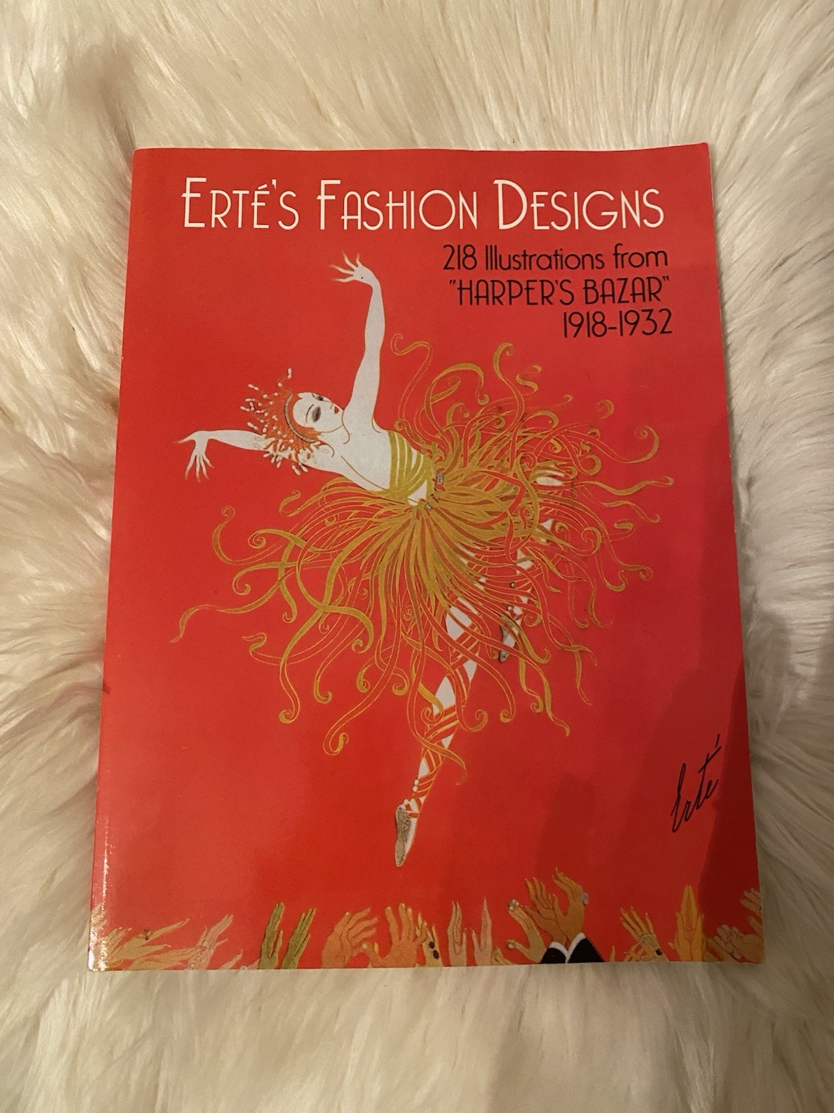 1981 Erte’s Fashion Designs 218 Illustrations from Harper’s Bazar 1918-32 Dover