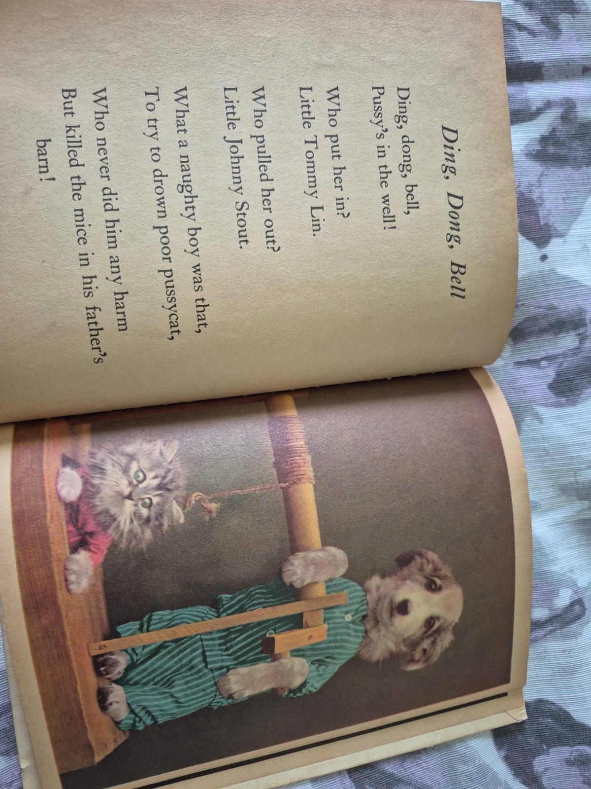 Vintage The Little Kittens Nursery Rhymes 1941 Rand McNally Elf Book