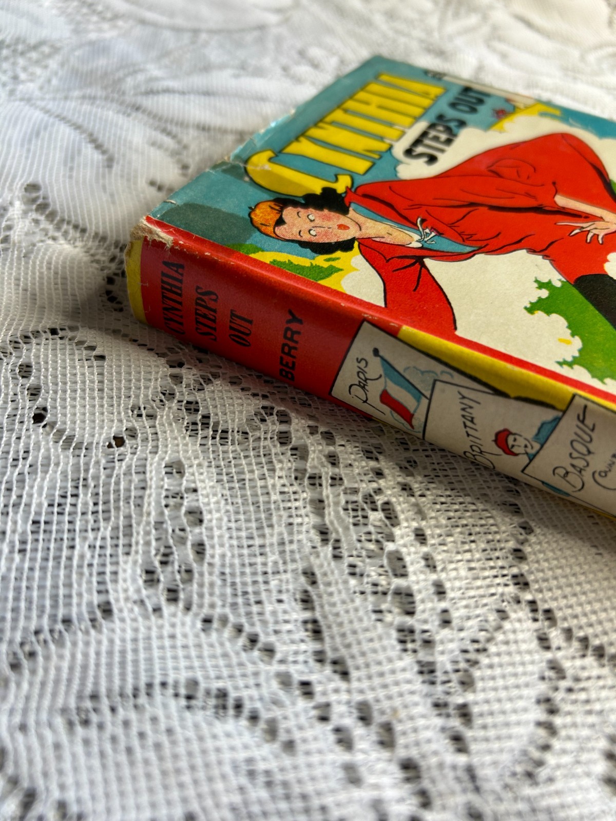 Cynthia Steps Out – Erick Berry – 1937 – Vintage Book