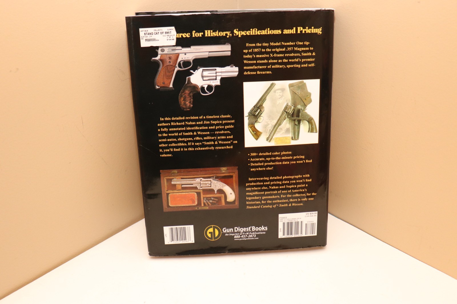 Standard Catalog of Smith & Wesson 3rd Edition Jim Supica & Richard Nahas HC/DJ