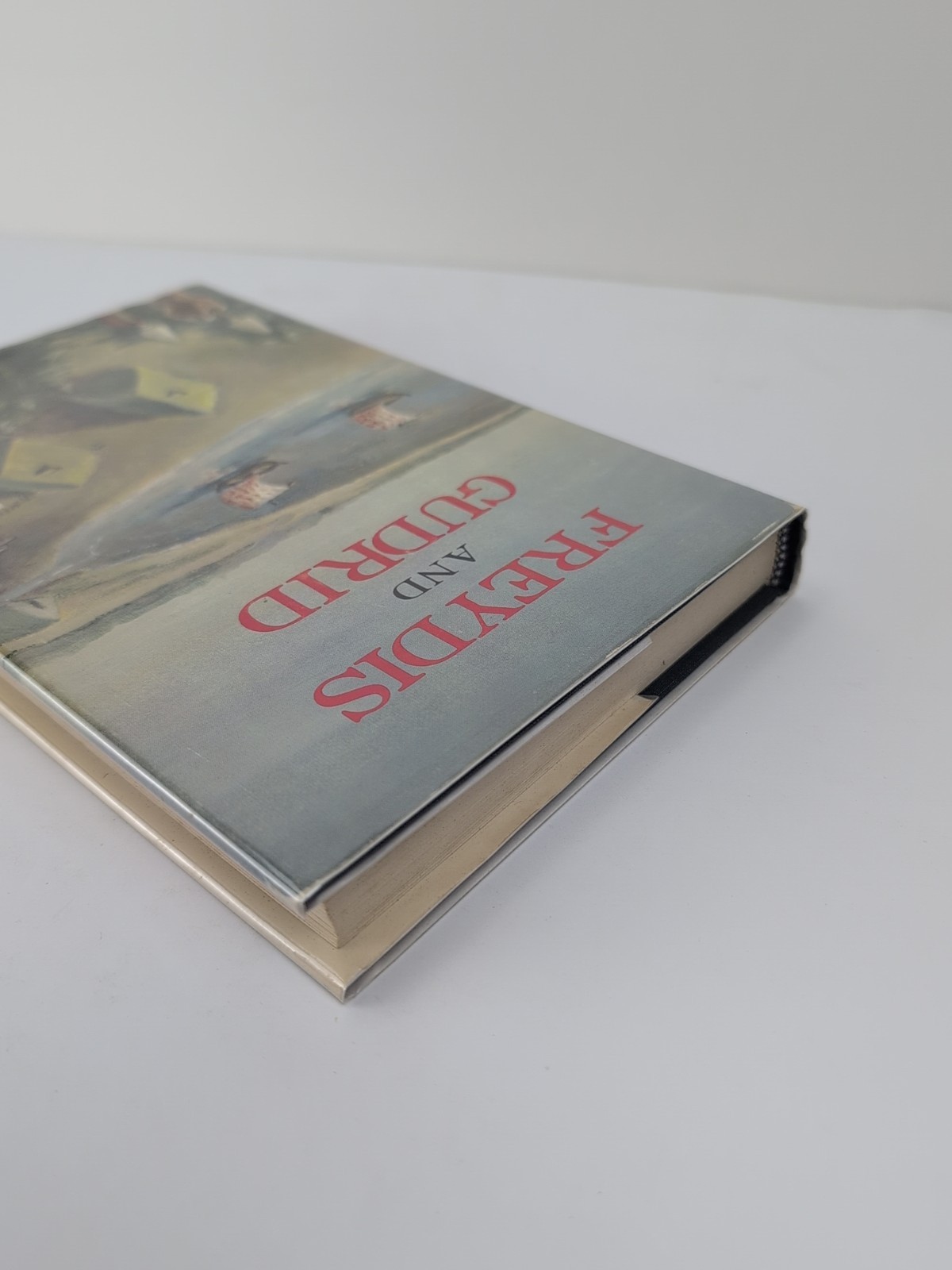 FREYDIS AND GUDRID by Elizabeth Boyer/1st Ed/LiteratureHCDJ SIGNED 1976
