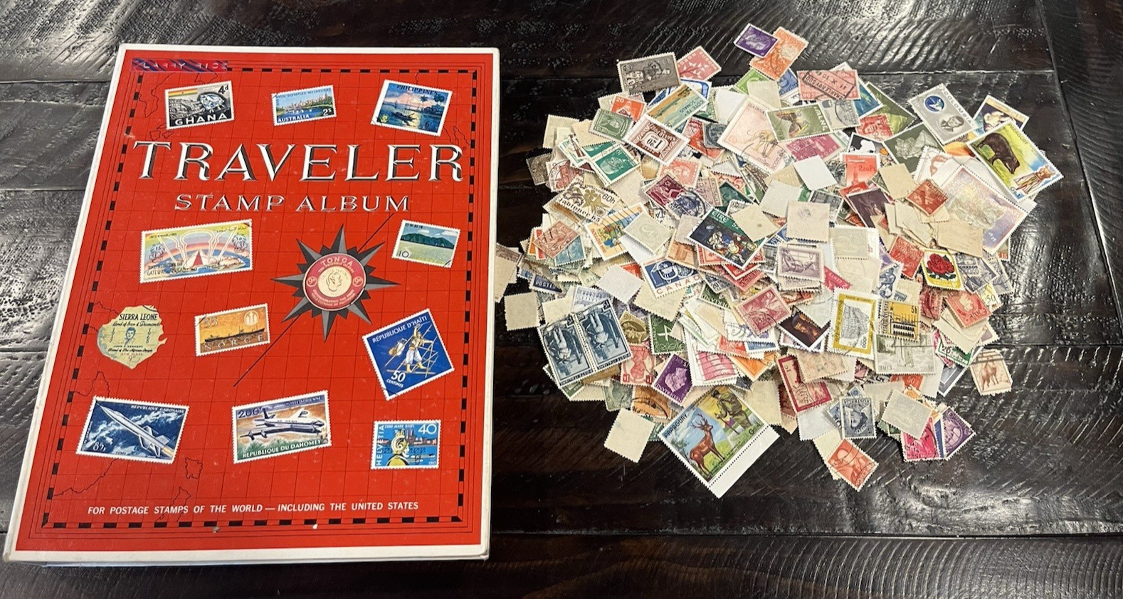 1974 H. E. Harris Traveler Stamp Album Postage Stamps of the World 2,000+ Stamps