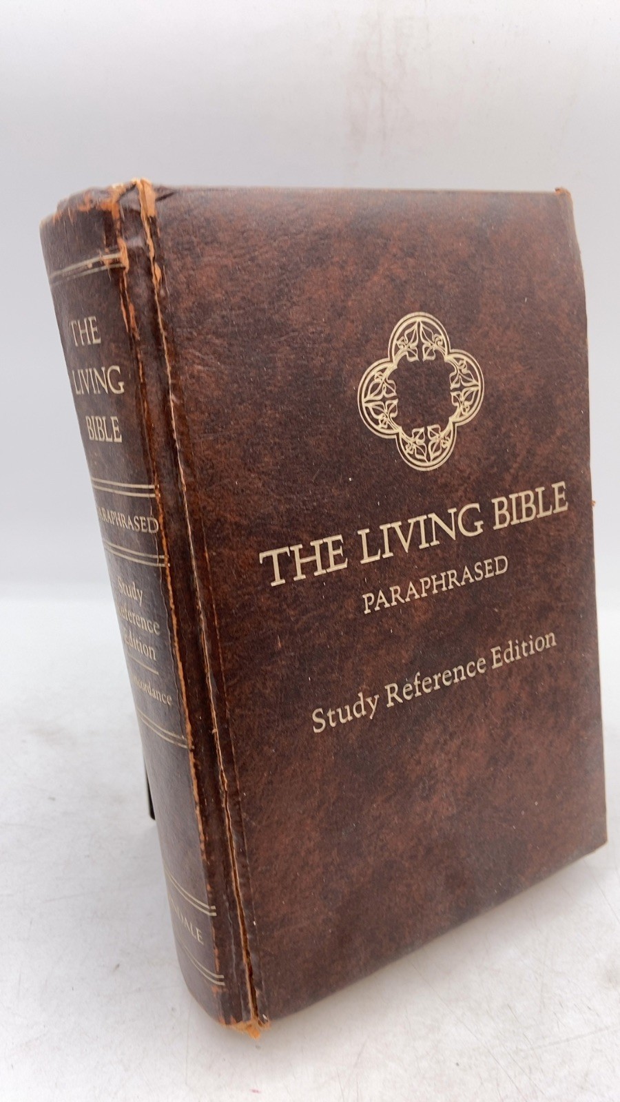 The Living Bible Paraphrased: Study Reference Edition with Concordance Kennet…