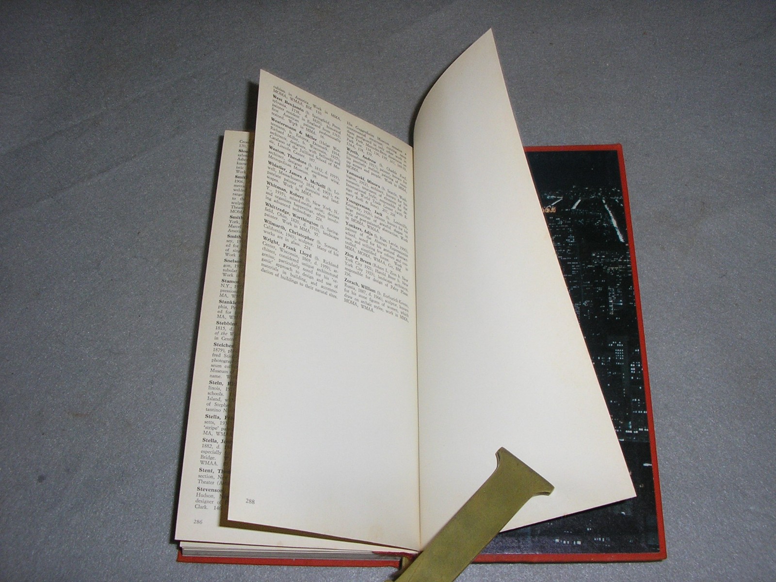 Vintage NYC Art Book Architecture Sclupture Museums Gallery Directory w/DJ 1972