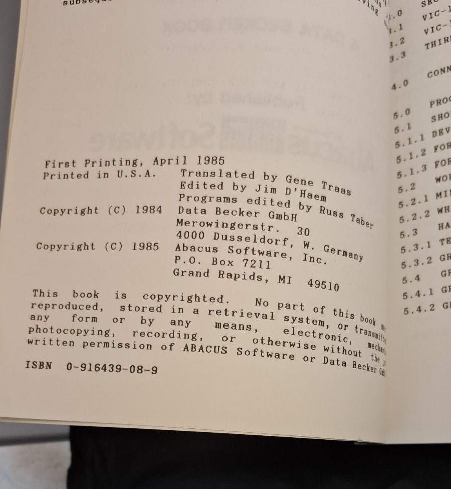 Vintage 1985 Printer Book for the COMMODORE 64 and VIC 20 – Abacus Software