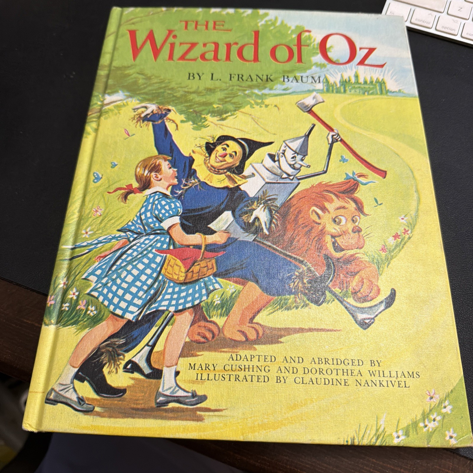 Vintage 1962 Hardcover The Wizard of Oz Book by L. Frank Baum illustrated