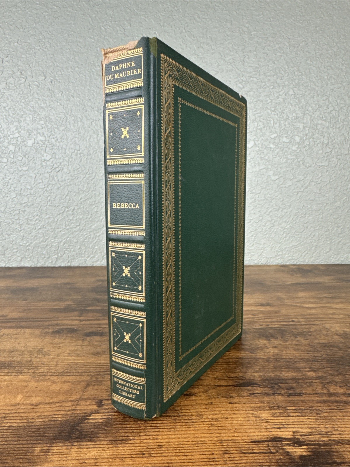 REBECCA BY DAPHNE DU MAURIER 1938 GOTHIC HORROR~INTERNATIONAL COLLECTORS LIBRARY