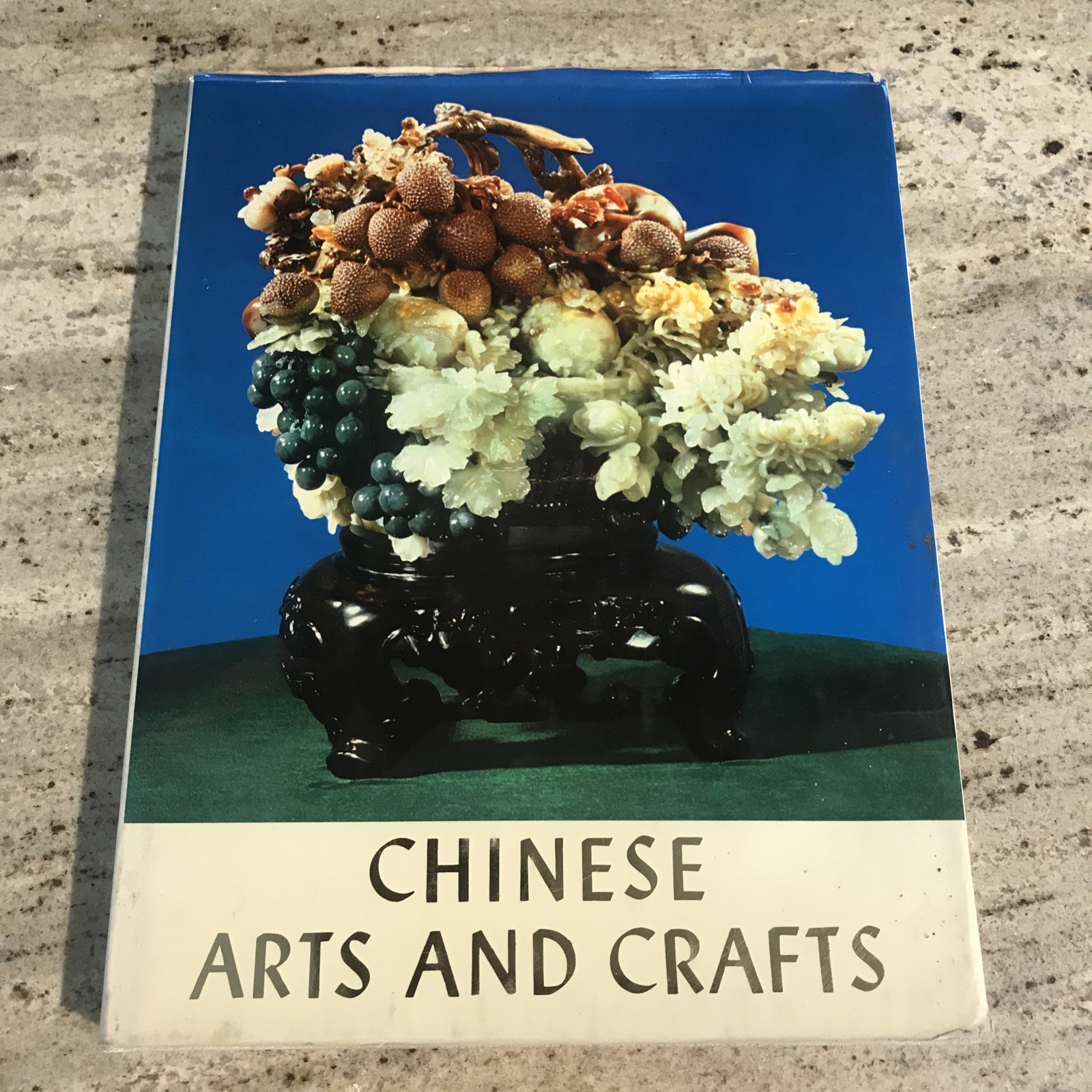 CHINESE ARTS AND CRAFTS 1st Edition HCDJ Illustrated 1973