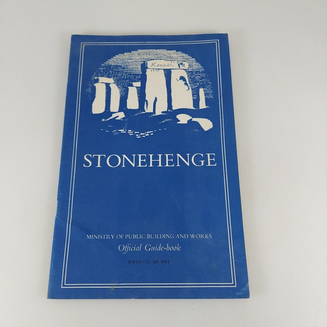 Stonehenge Official Guide Book HMSO 1967 Illustrated Booklet With Fold Out Map