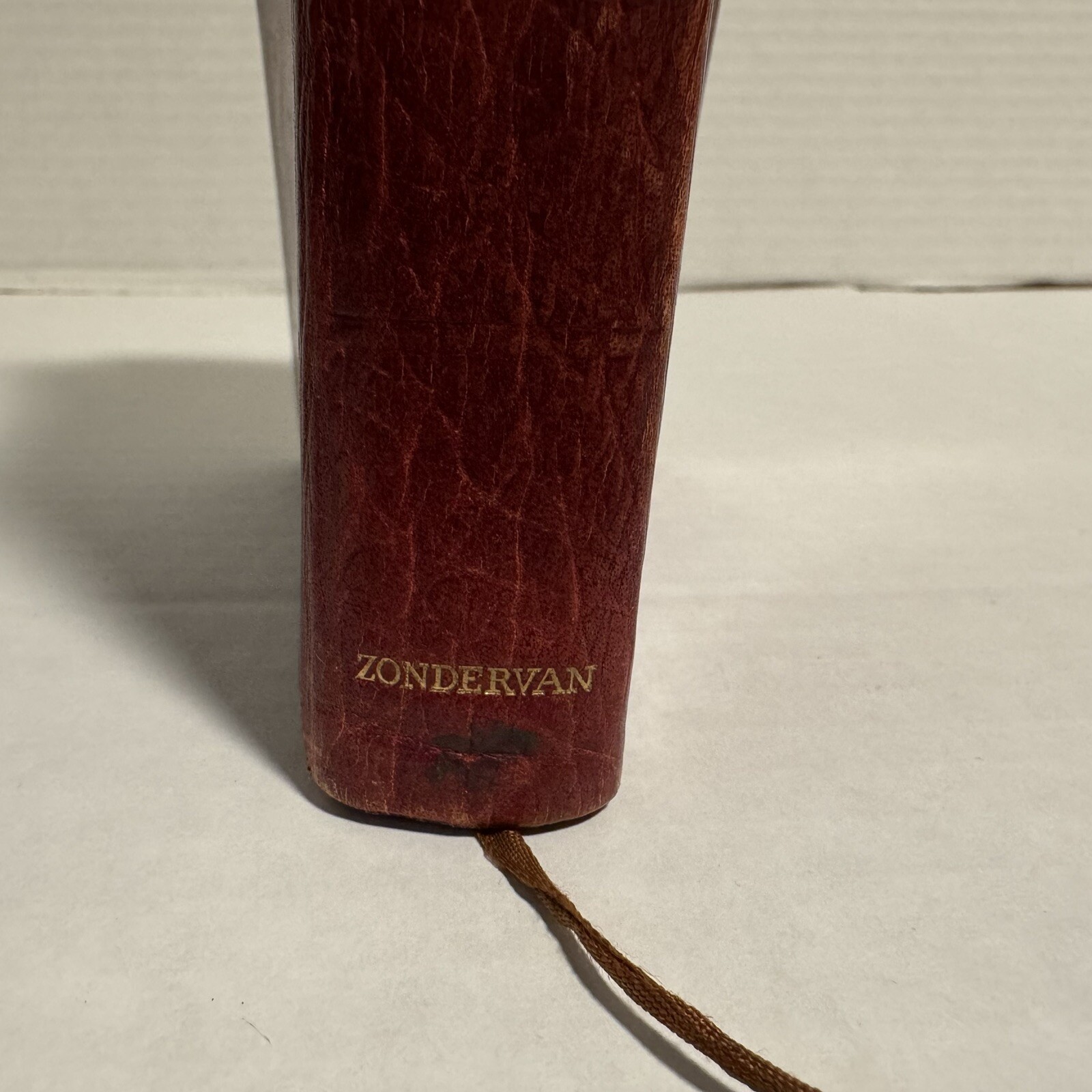 Holy Bible Concordance Red Leather Eyre & Spottiswoode Zondervan vintage