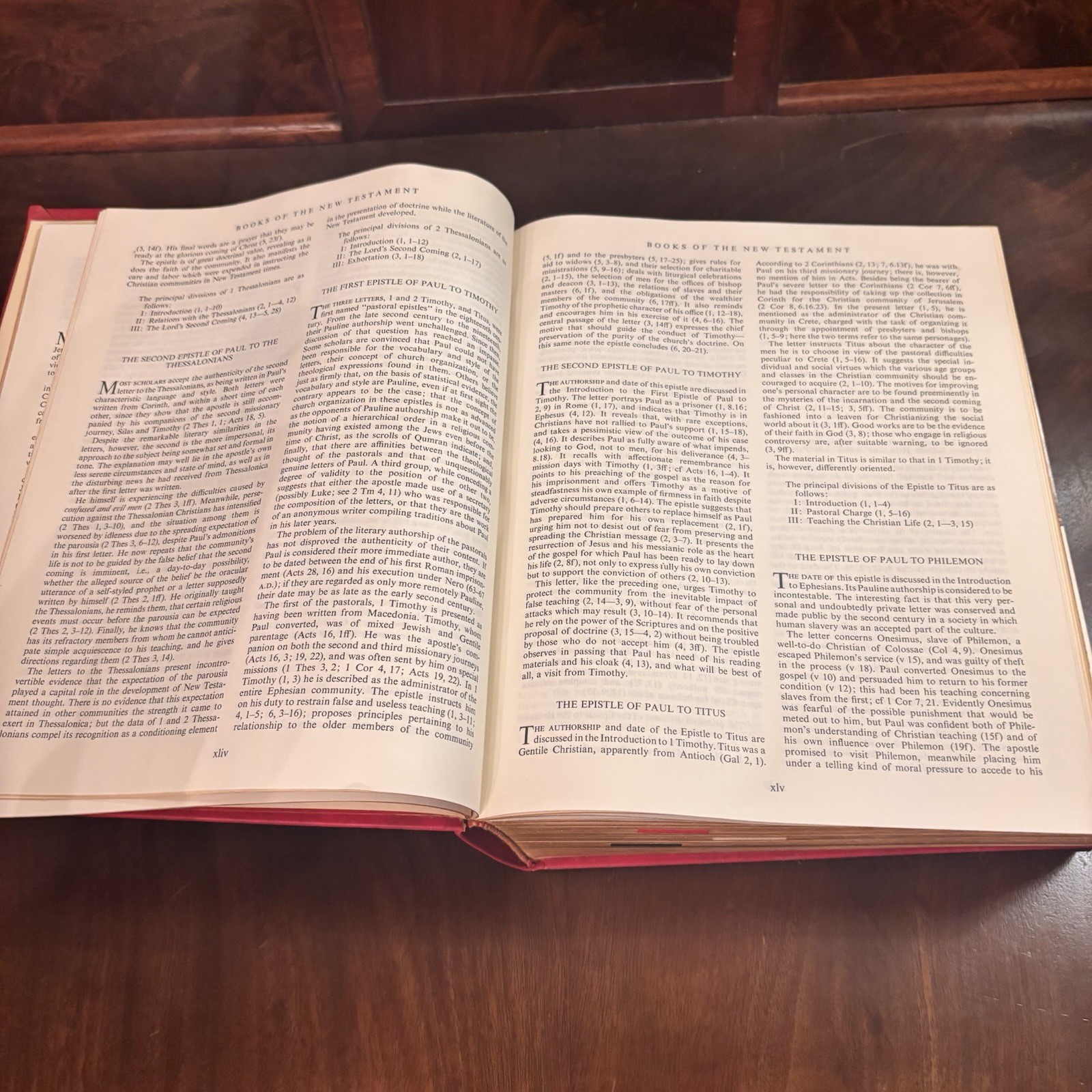 Vintage 1971 New American Bible Catholic Press Red Illustrated Large 10.5”x8.5”