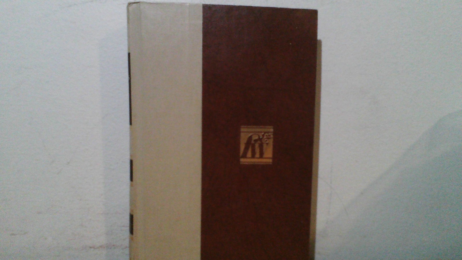 Funk and Wagnall’s Encyclopedia Volume 1 A Tan/Brown