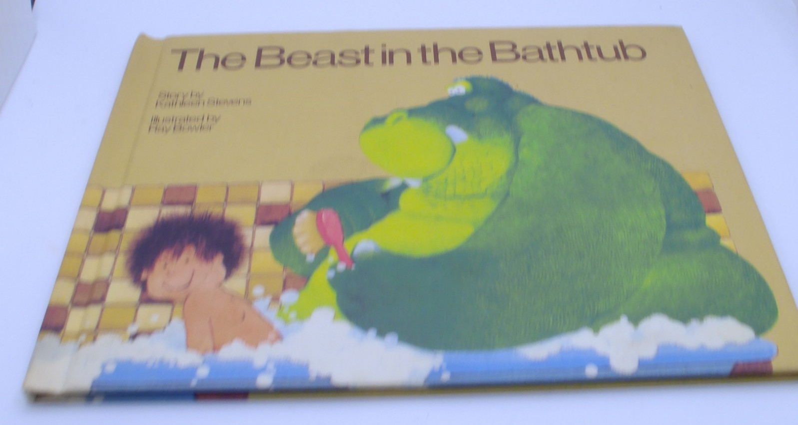 The Beast In The Bathtub Kathleen Stevens 1985 HC Weekly Reader Children Book