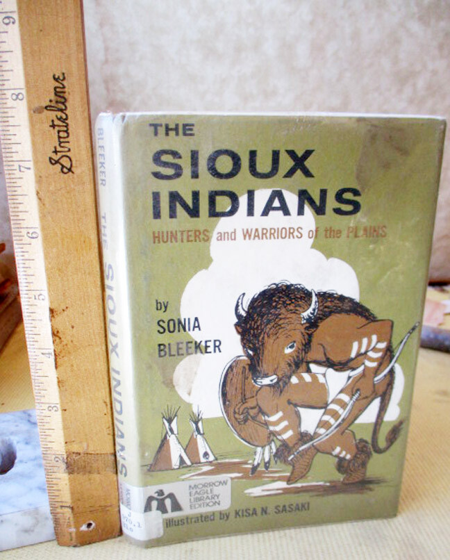 THE SIOUX INDIANS,1962,Sonia Bleeker,Illustrated,DJ