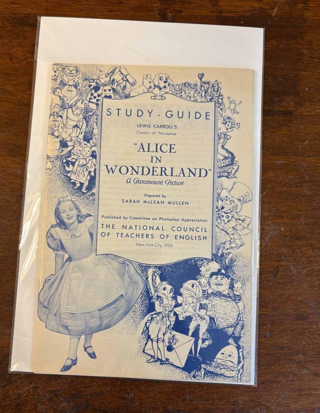 Study Guide – Alice in Wonderland film booklet movie stills VG+ 1933