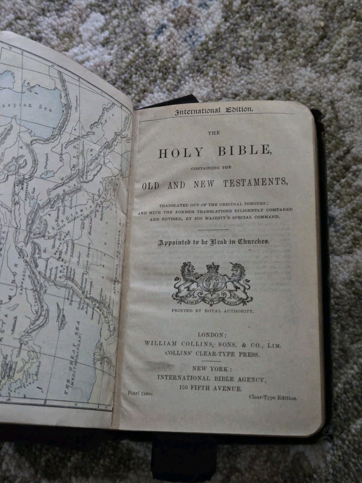 Antique Bible Smaller Estate Find International Edition With Old Photos