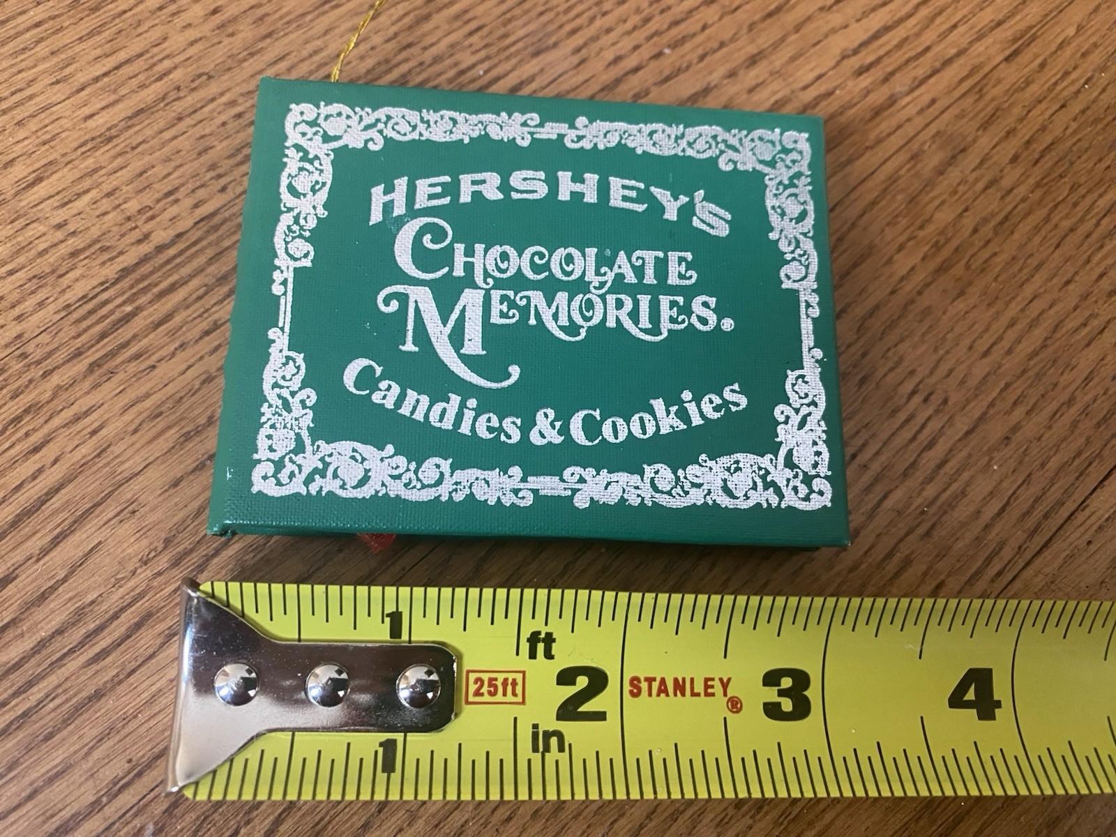 VTG 1983 HERSHEY’S Chocolate memories Ornament Macro Micro Miniature Book Doll