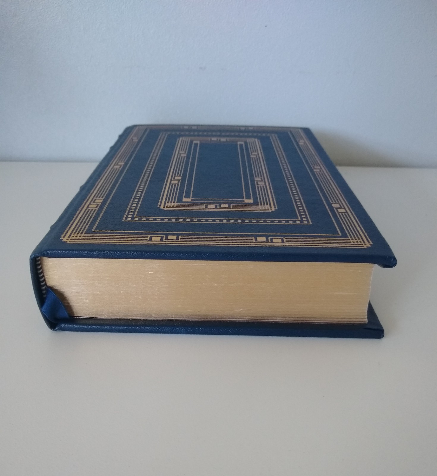 ROGER’S VERSION HARDCOVER JOHN UPDIKE FRANKLIN LIBRARY SIGNED FIRST EDITION ?
